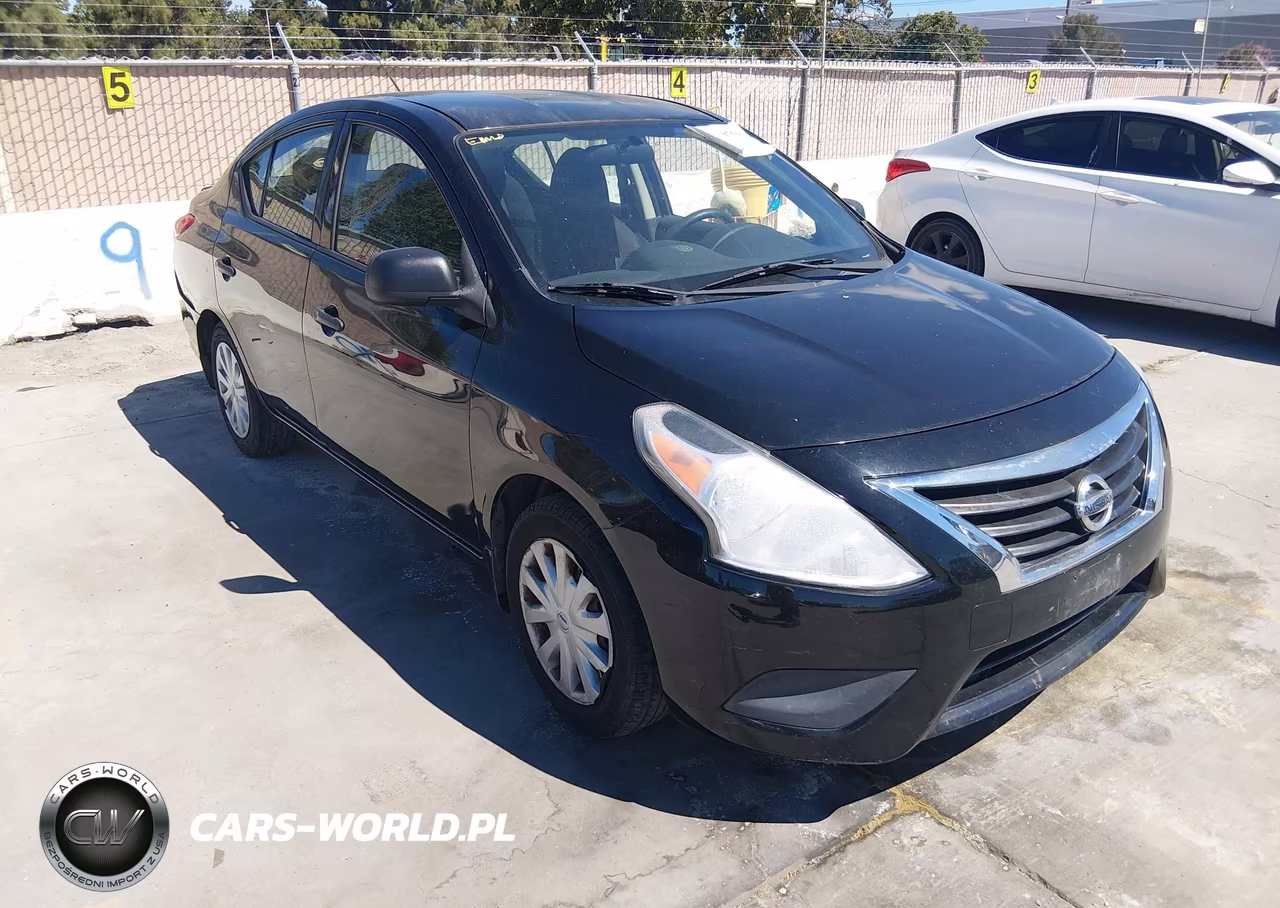 2015 Nissan Versa 1.6 S+ – zdjęcie 1 z 12