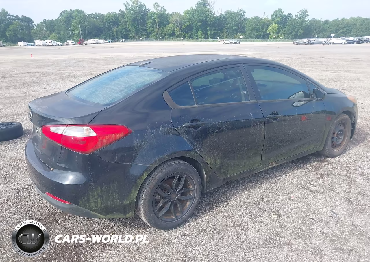 2016 Kia Forte Lx VIN:KNAFK4A6XG5472604 - 4