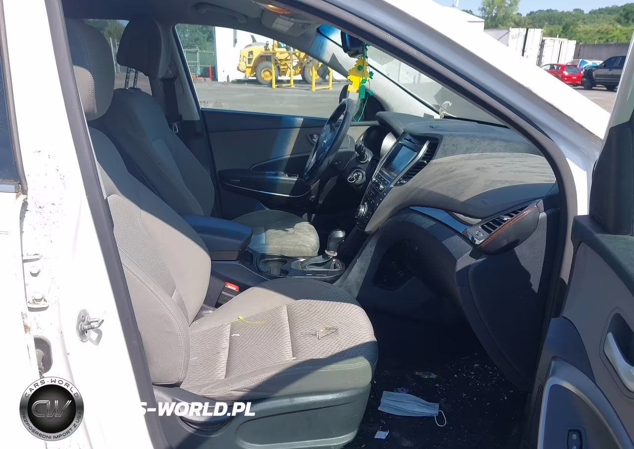 2017 Hyundai Santa Fe Se VIN:KM8SMDHF3HU251978 - 5