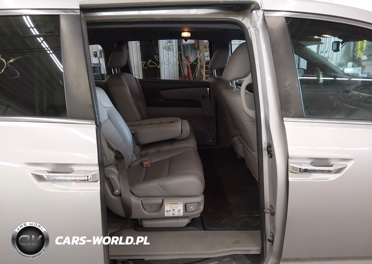 2015 Honda Odyssey Ex-L VIN:5FNRL5H65FB057809 - 8
