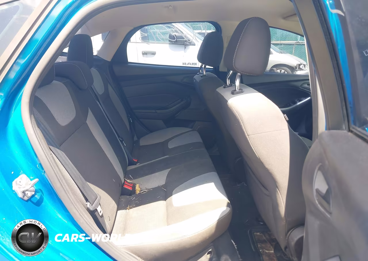 2012 Ford Focus Se VIN:1FAHP3F22CL261504 - 8