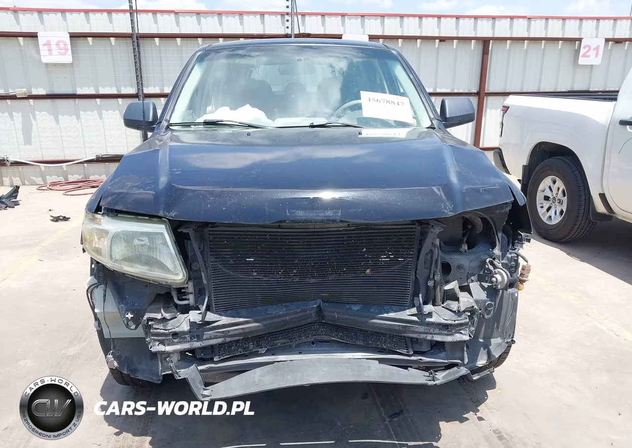 2008 Mazda Tribute S Sport VIN:4F2CZ06188KM19300 - 13