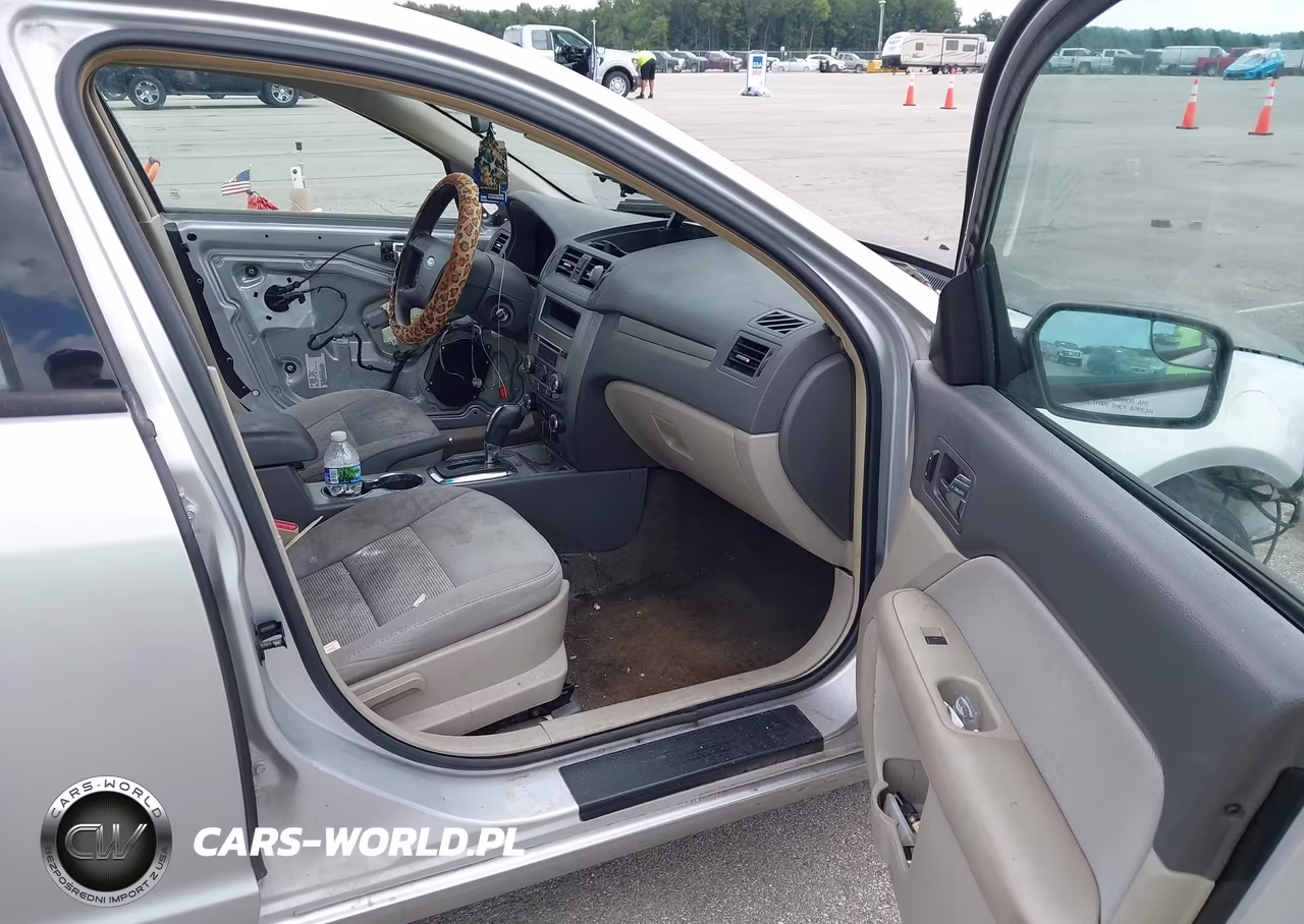 2012 Ford Fusion S VIN:3FAHP0GA2CR119059 - 5