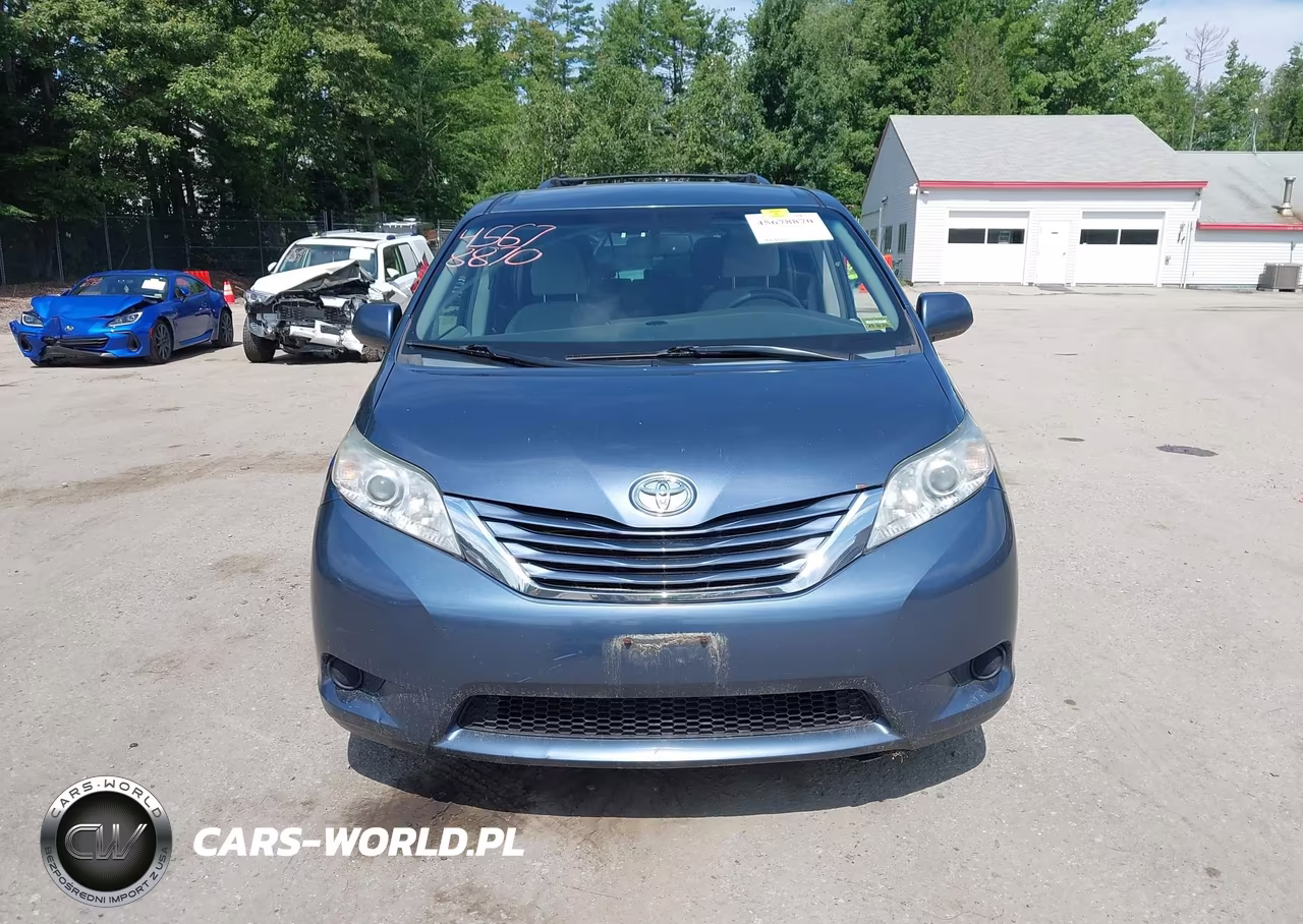 2015 Toyota Sienna Le 8 Passenger VIN:5TDKK3DC1FS540990 - 12