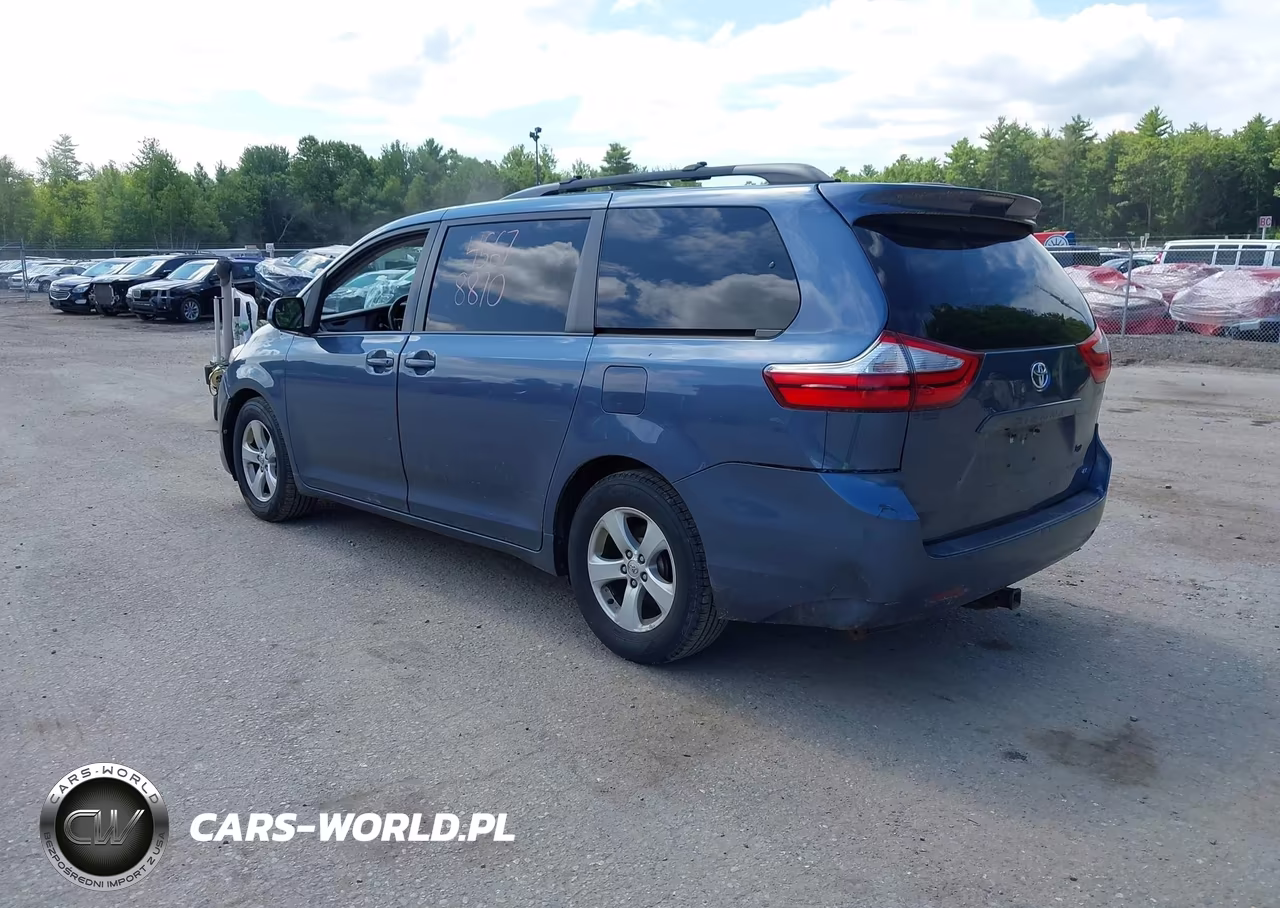 2015 Toyota Sienna Le 8 Passenger VIN:5TDKK3DC1FS540990 - 3