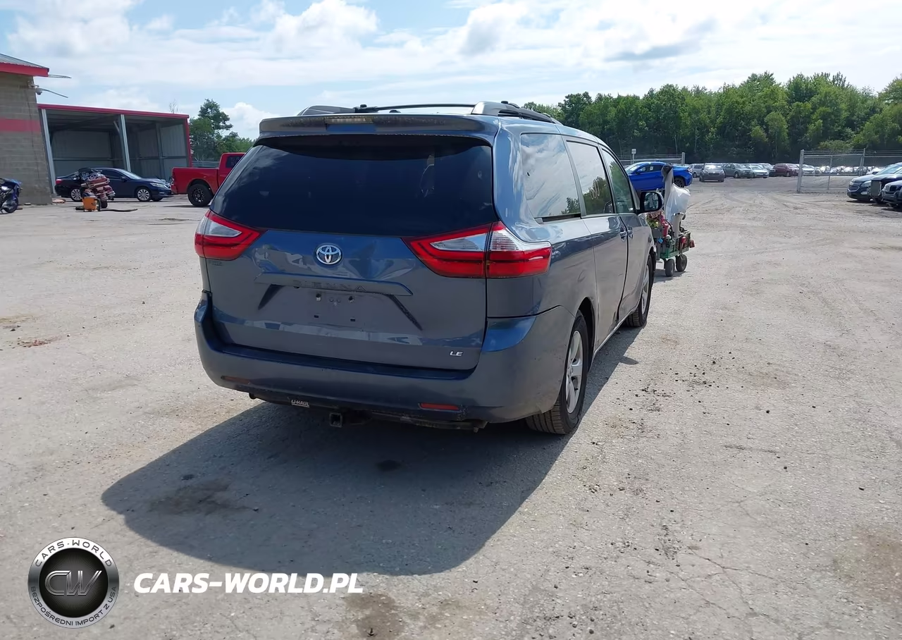 2015 Toyota Sienna Le 8 Passenger VIN:5TDKK3DC1FS540990 - 4