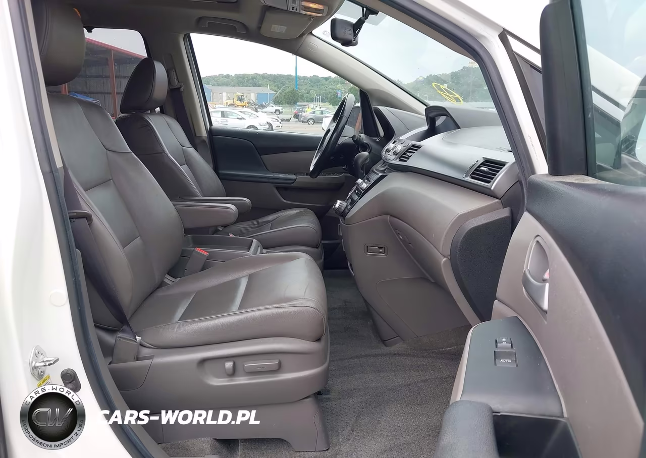 2013 Honda Odyssey Touring-Touring Elite VIN:5FNRL5H94DB082854 - 5