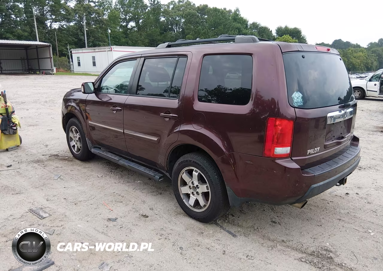 2010 Honda Pilot Touring VIN:5FNYF4H93AB040698 - 3