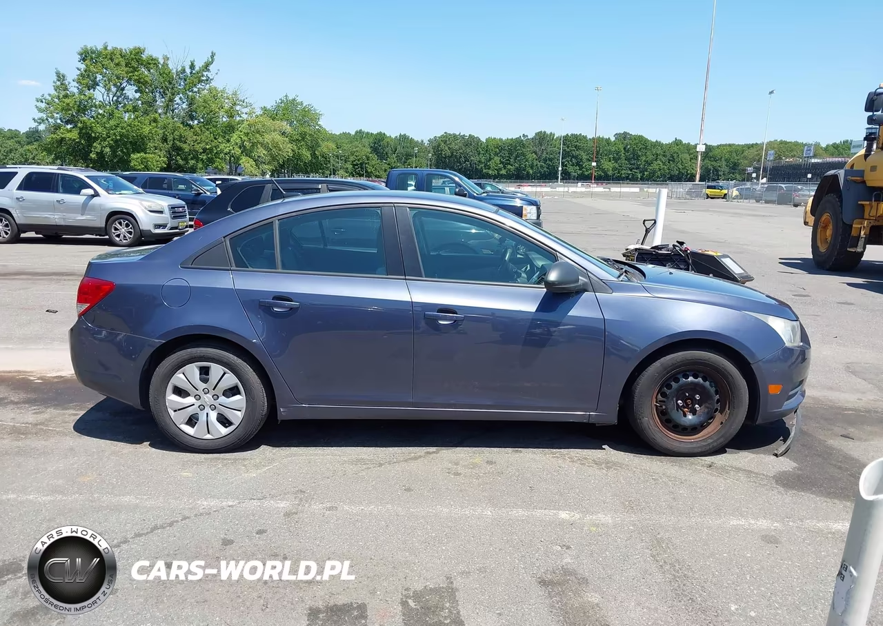 2013 Chevrolet Cruze Ls Auto VIN:1G1PA5SH5D7294805 - 13