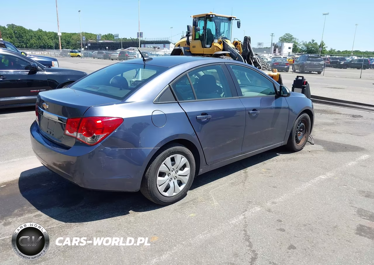 2013 Chevrolet Cruze Ls Auto VIN:1G1PA5SH5D7294805 - 4