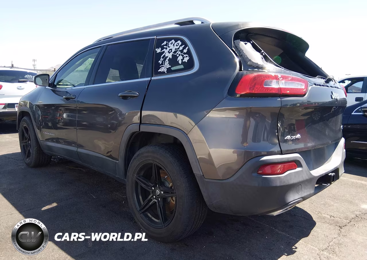 2016 Jeep Cherokee Latitude VIN:1C4PJMCS3GW263316 - 3