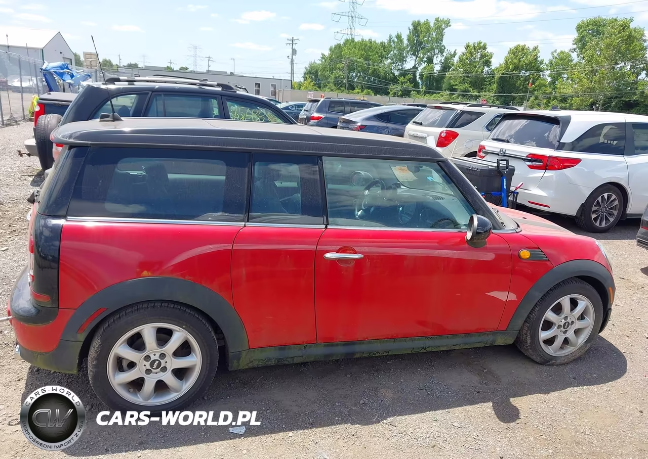 2010 Mini Cooper Clubman VIN:WMWML3C56ATX51649 - 13