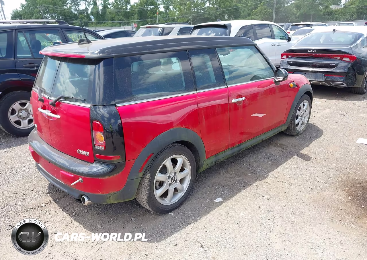 2010 Mini Cooper Clubman VIN:WMWML3C56ATX51649 - 4