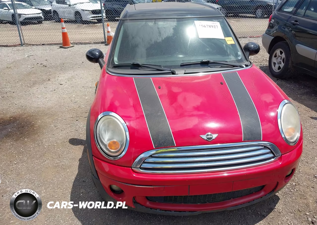 2010 Mini Cooper Clubman VIN:WMWML3C56ATX51649 - 6