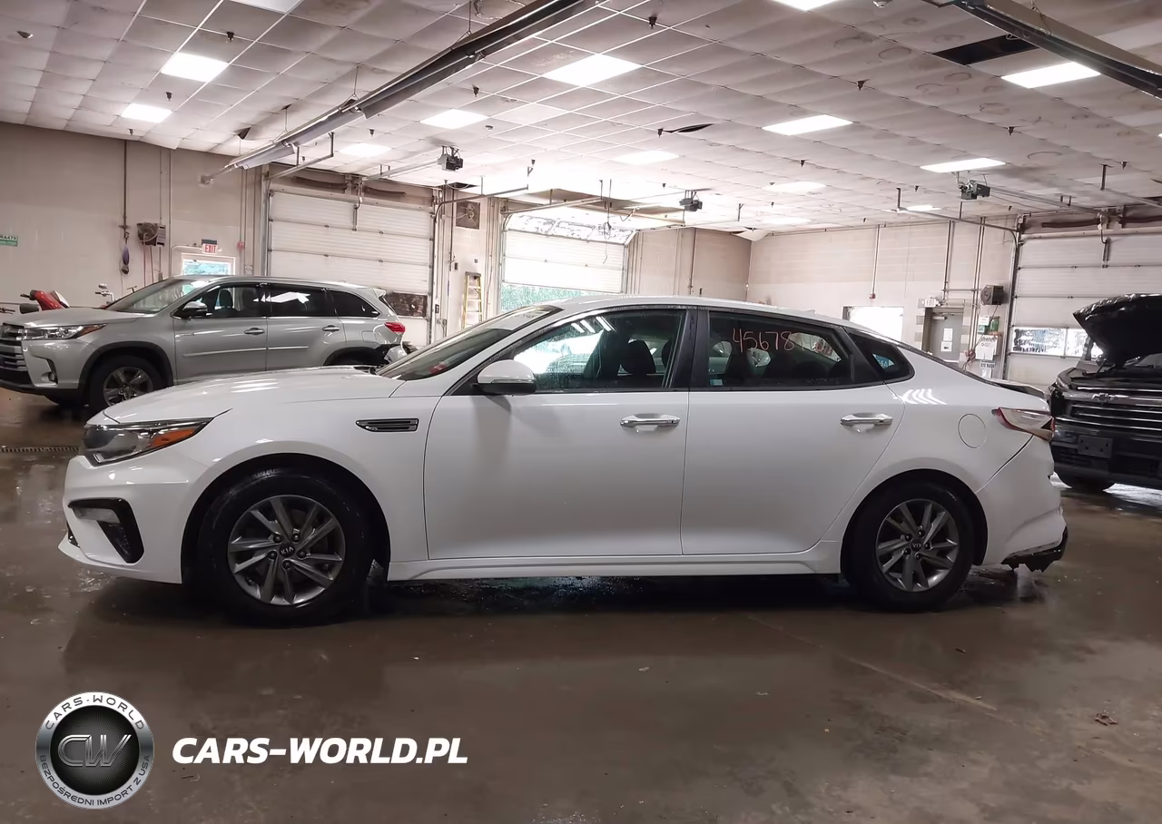 2019 Kia Optima Lx VIN:5XXGT4L30KG363208 - 14