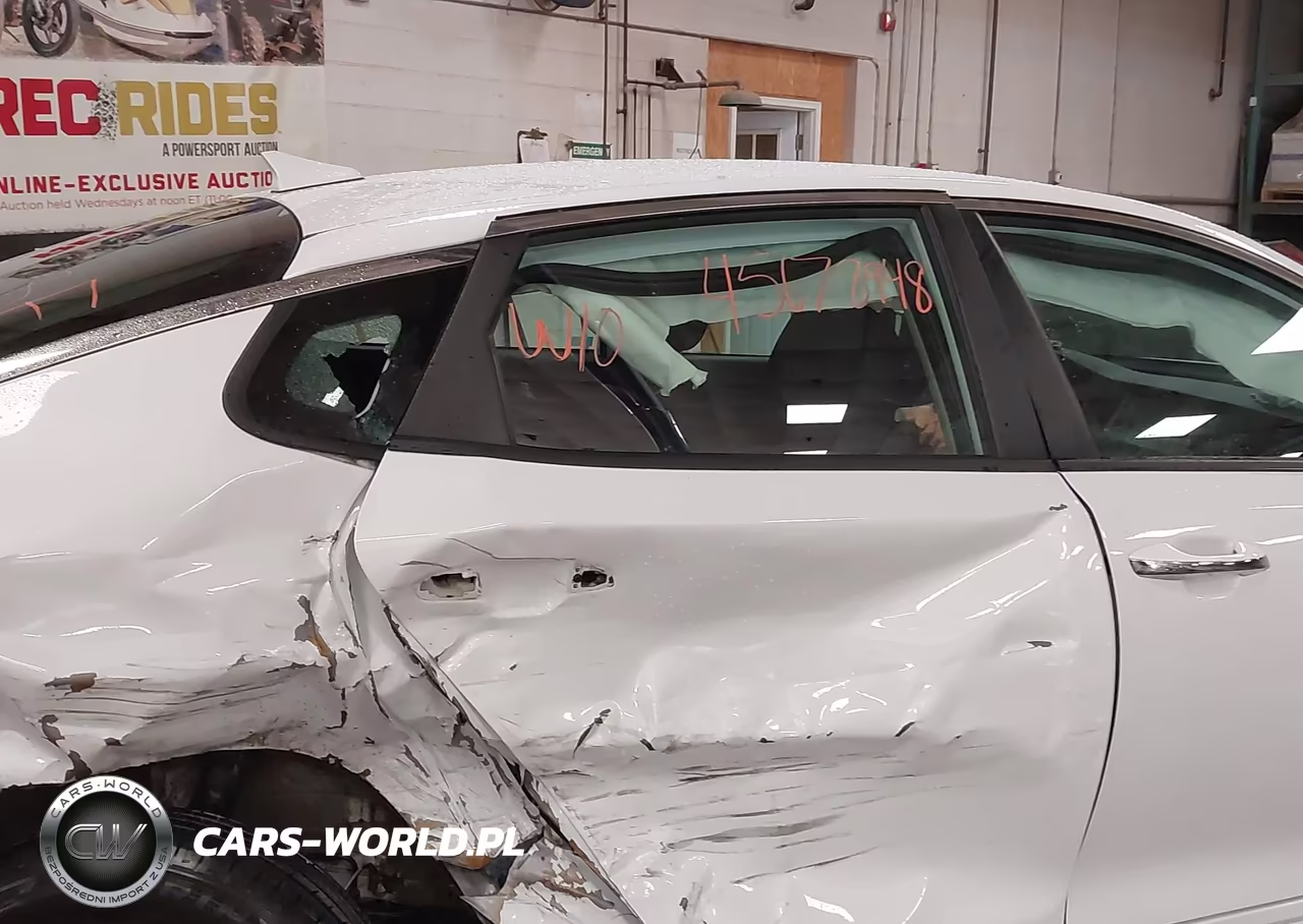 2019 Kia Optima Lx VIN:5XXGT4L30KG363208 - 17