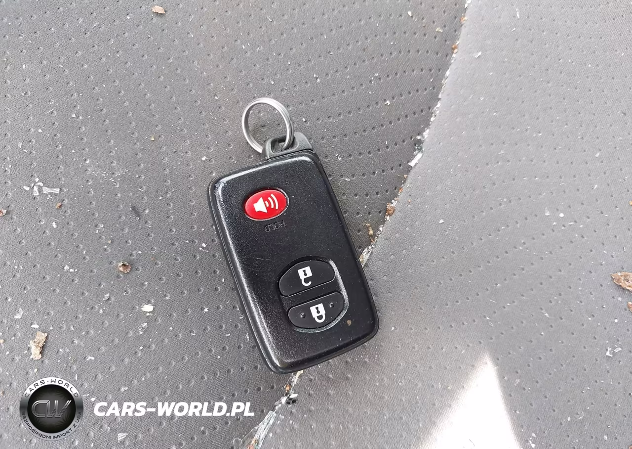 2014 Toyota Prius Three VIN:JTDKN3DU0E0386029 - 11