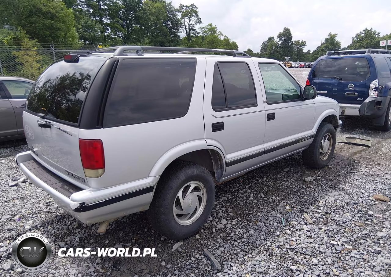 1995 Chevrolet Blazer VIN:1GNDT13W1S2245063 - 4