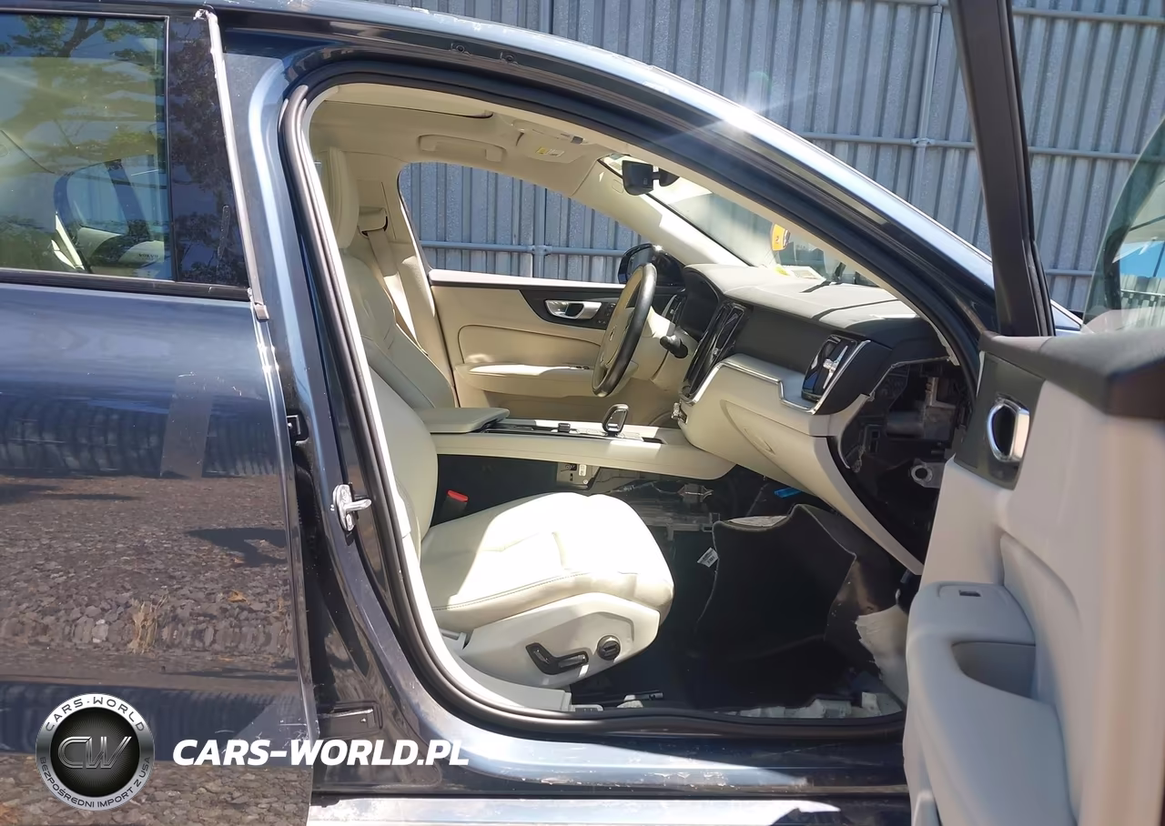 2024 Volvo S60 B5 Core Dark Theme VIN:7JRL12FK3RG327609 - 5