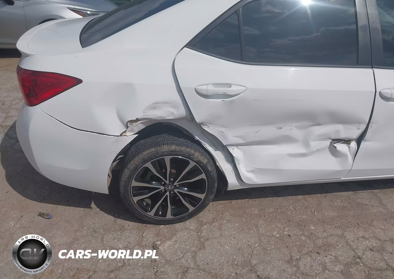 2019 Toyota Corolla Se VIN:5YFBURHE1KP898845 - 17
