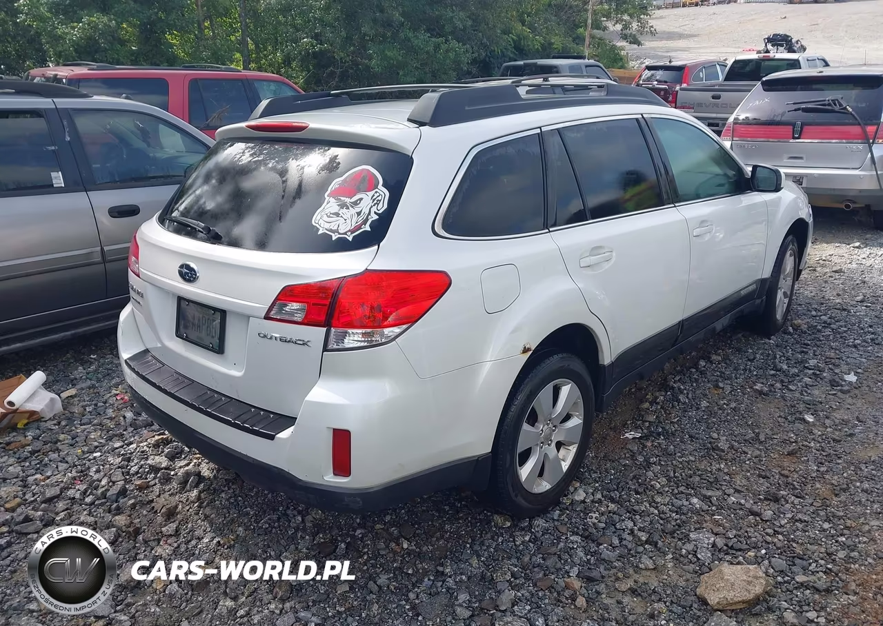 2010 Subaru Outback 2.5I Premium VIN:4S4BRCCC6A3368863 - 4