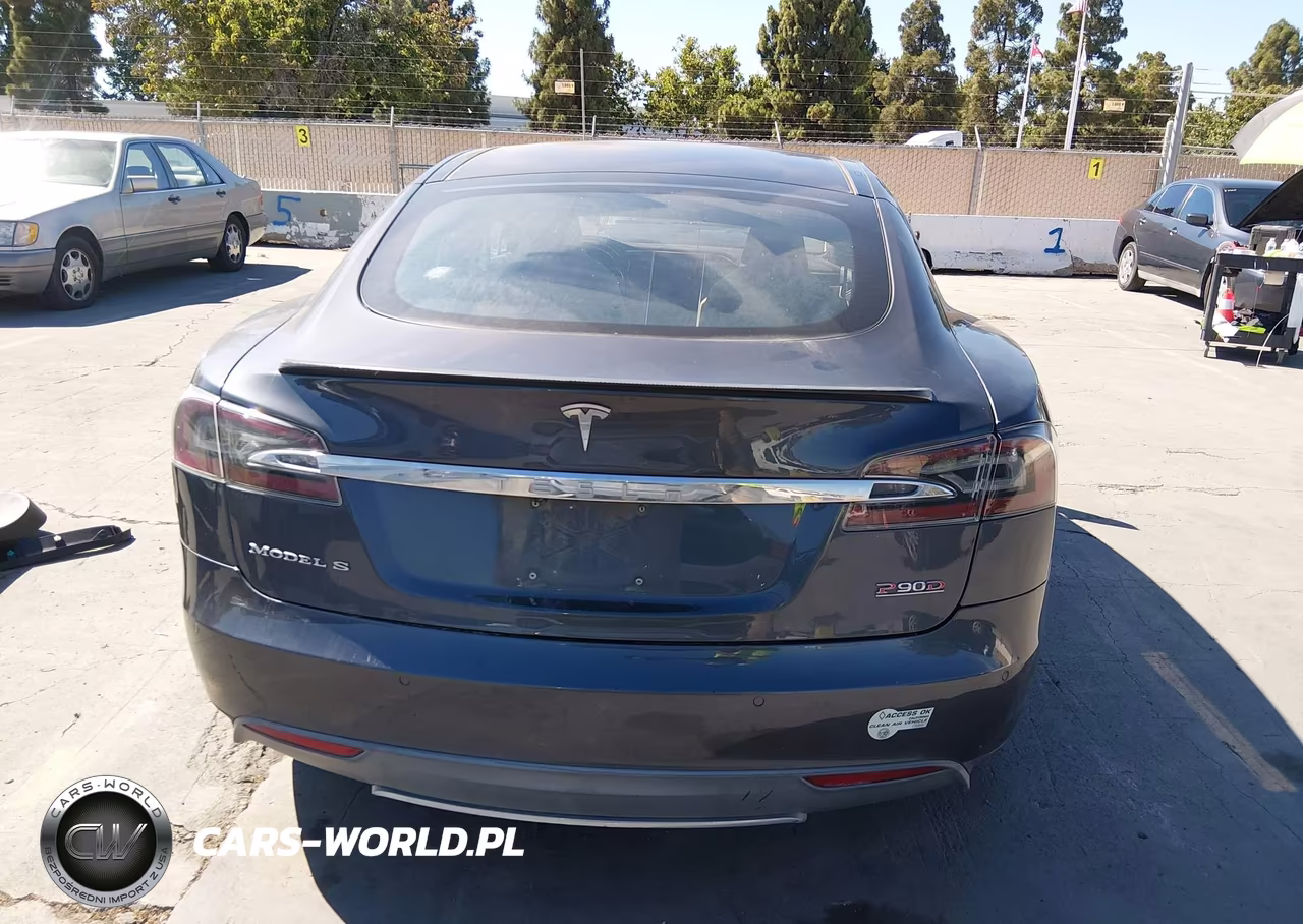 2015 Tesla Model S 85D-P85D VIN:5YJSA1E44FF103892 - 16