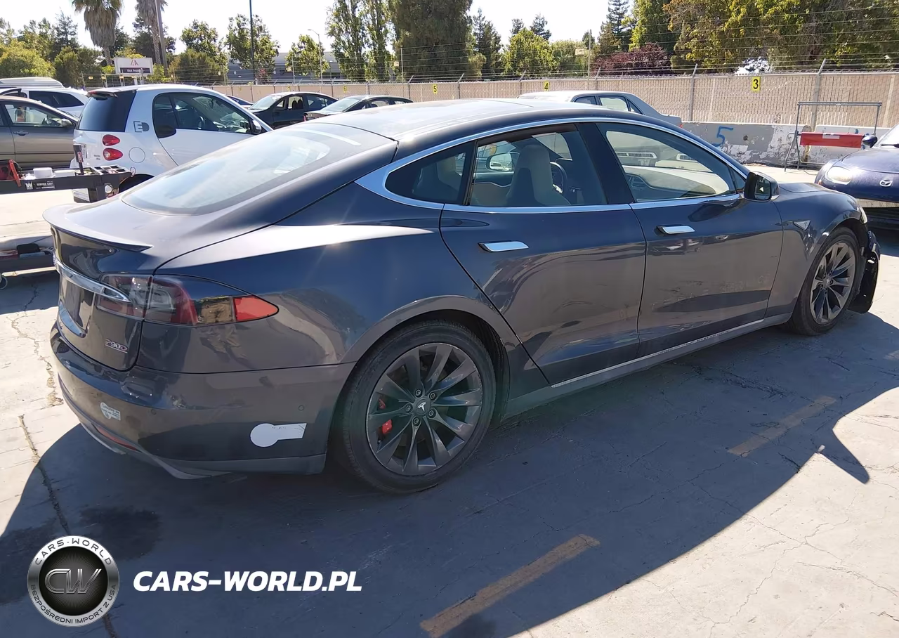 2015 Tesla Model S 85D-P85D VIN:5YJSA1E44FF103892 - 4