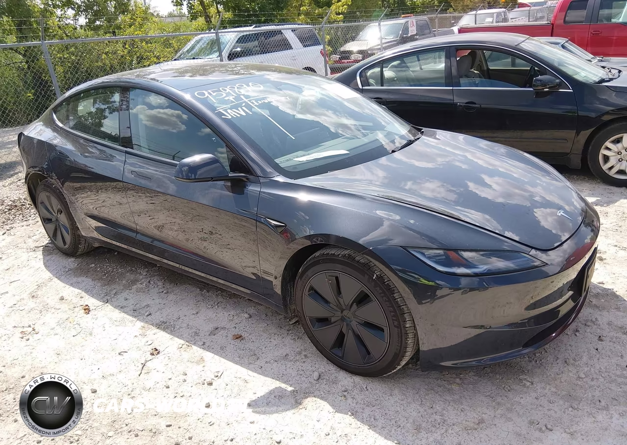 2025 Tesla Model 3 Long Range All-Wheel Drive – zdjęcie 1 z 18