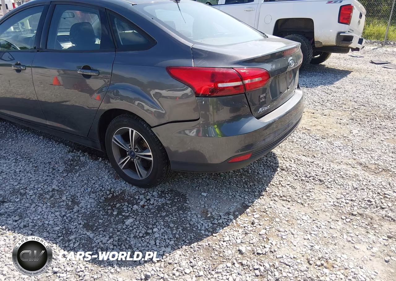 2017 Ford Focus Se VIN:1FADP3FE1HL269500 - 6