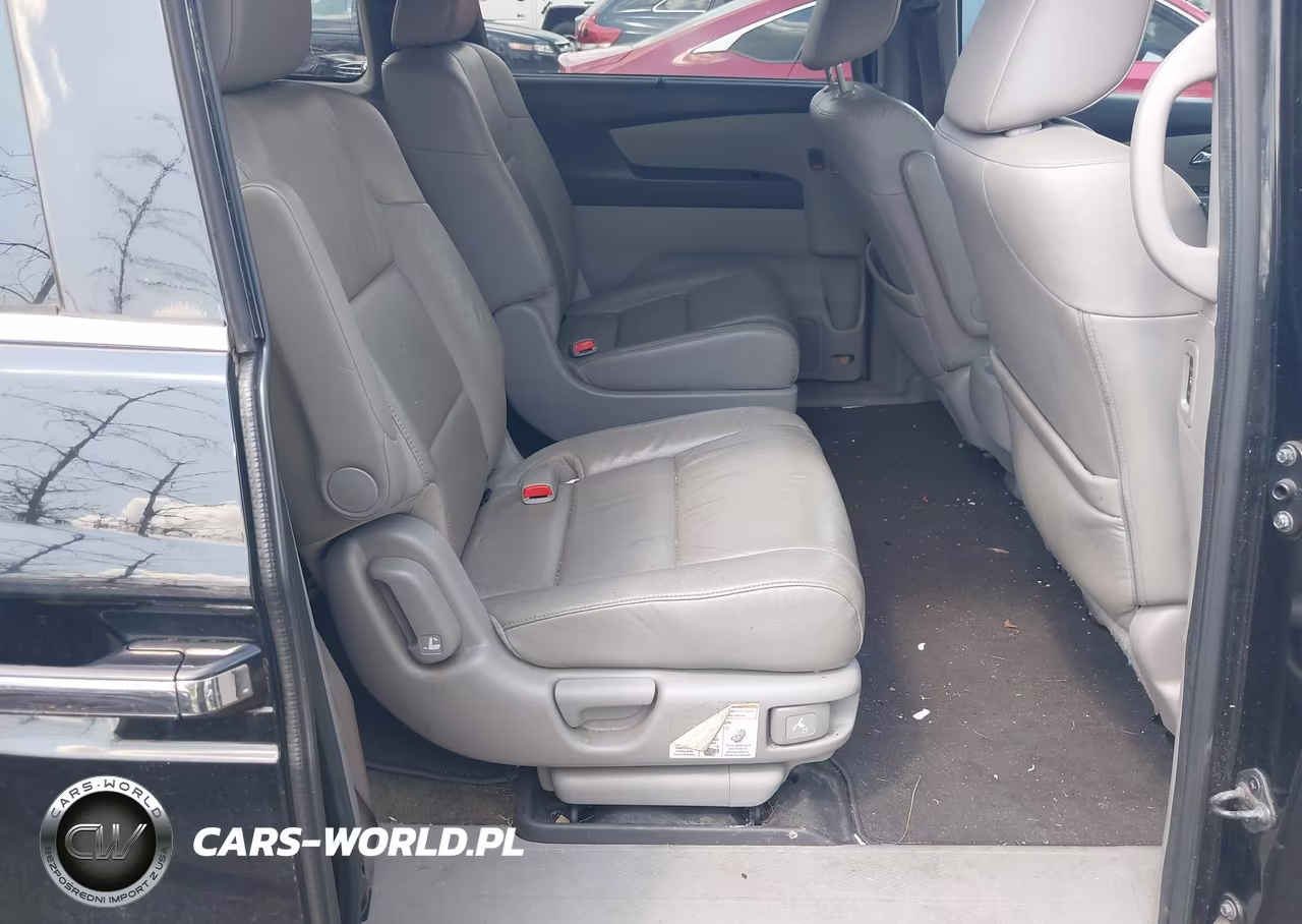 2015 Honda Odyssey Touring-Touring Elite VIN:5FNRL5H98FB104339 - 8