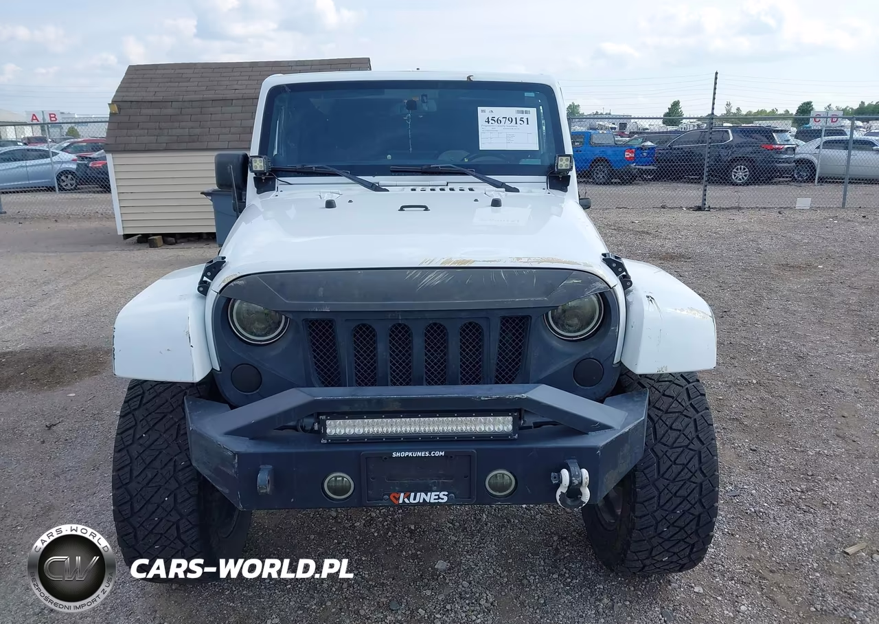 2013 Jeep Wrangler Unlimited Sahara VIN:1C4BJWEG5DL666886 - 12