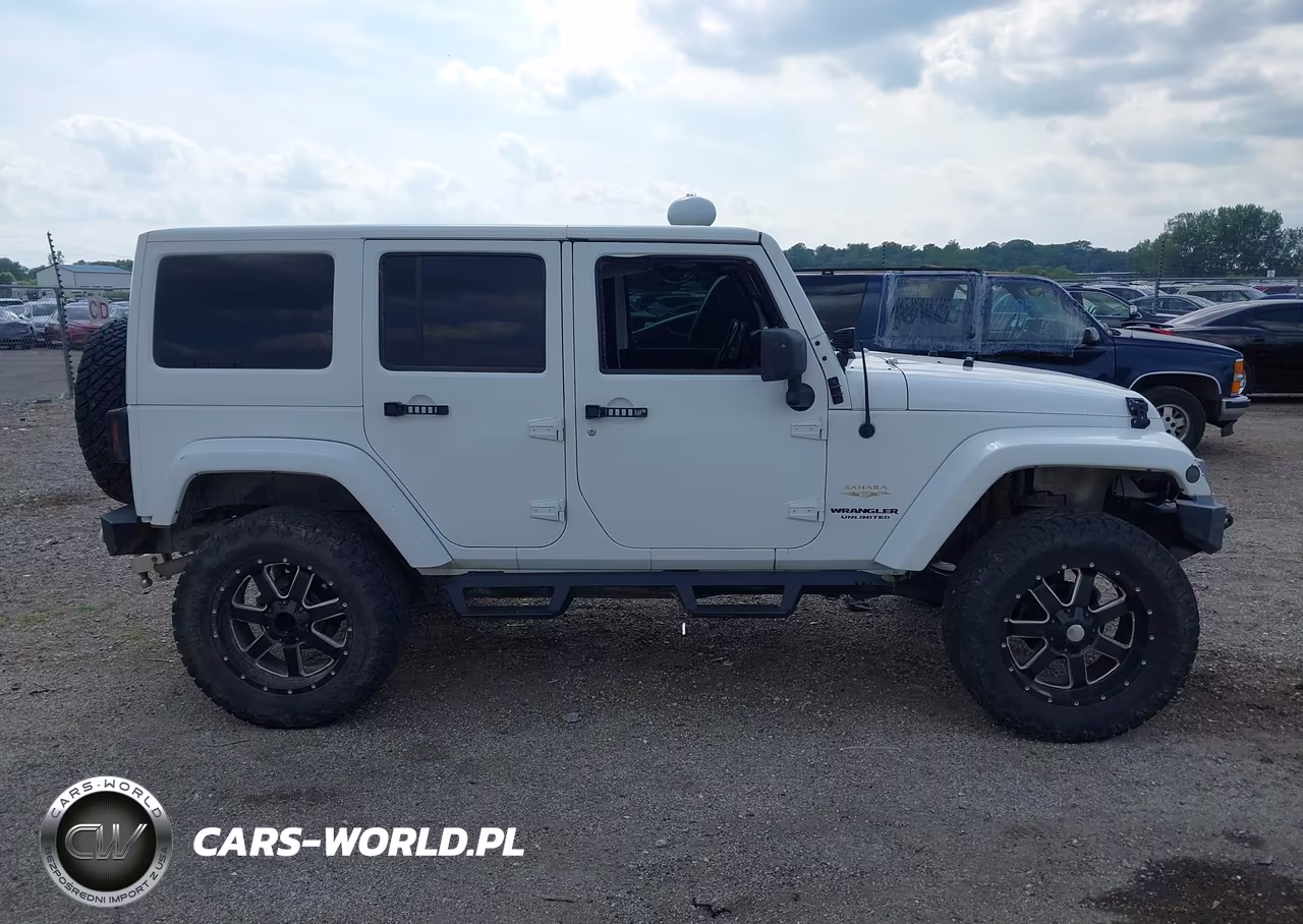2013 Jeep Wrangler Unlimited Sahara VIN:1C4BJWEG5DL666886 - 13