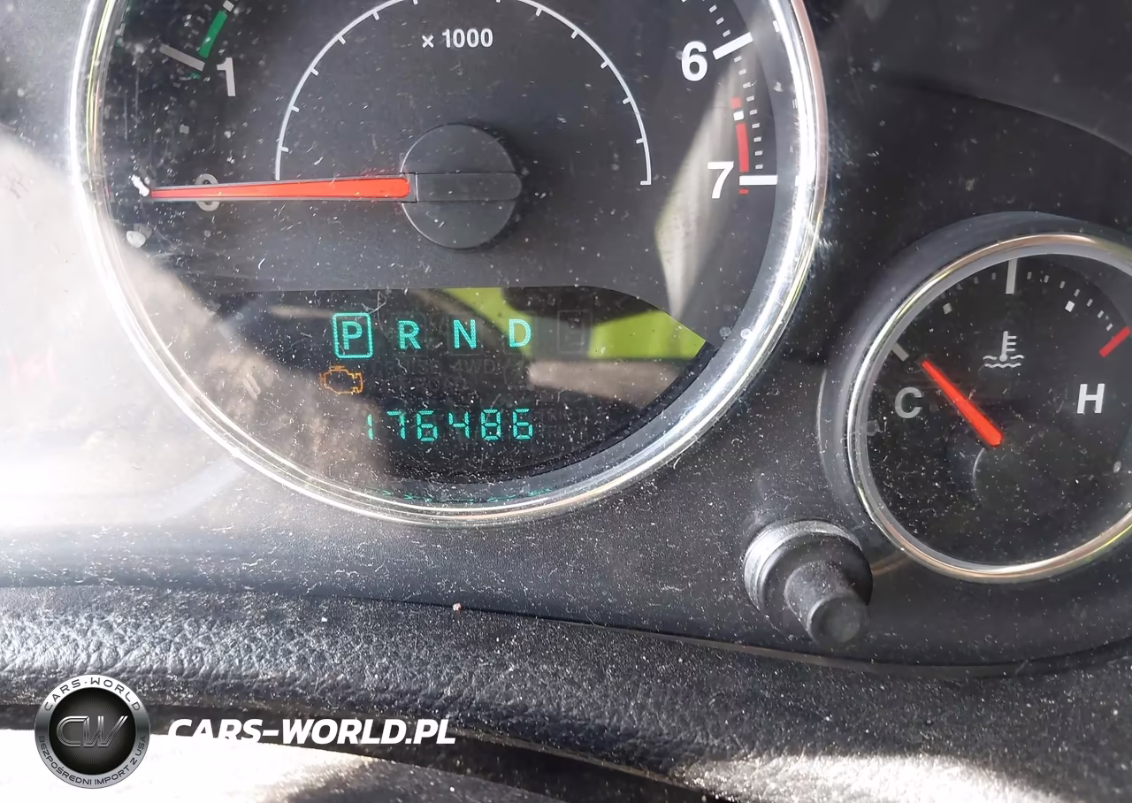 2013 Jeep Wrangler Unlimited Sahara VIN:1C4BJWEG5DL666886 - 15