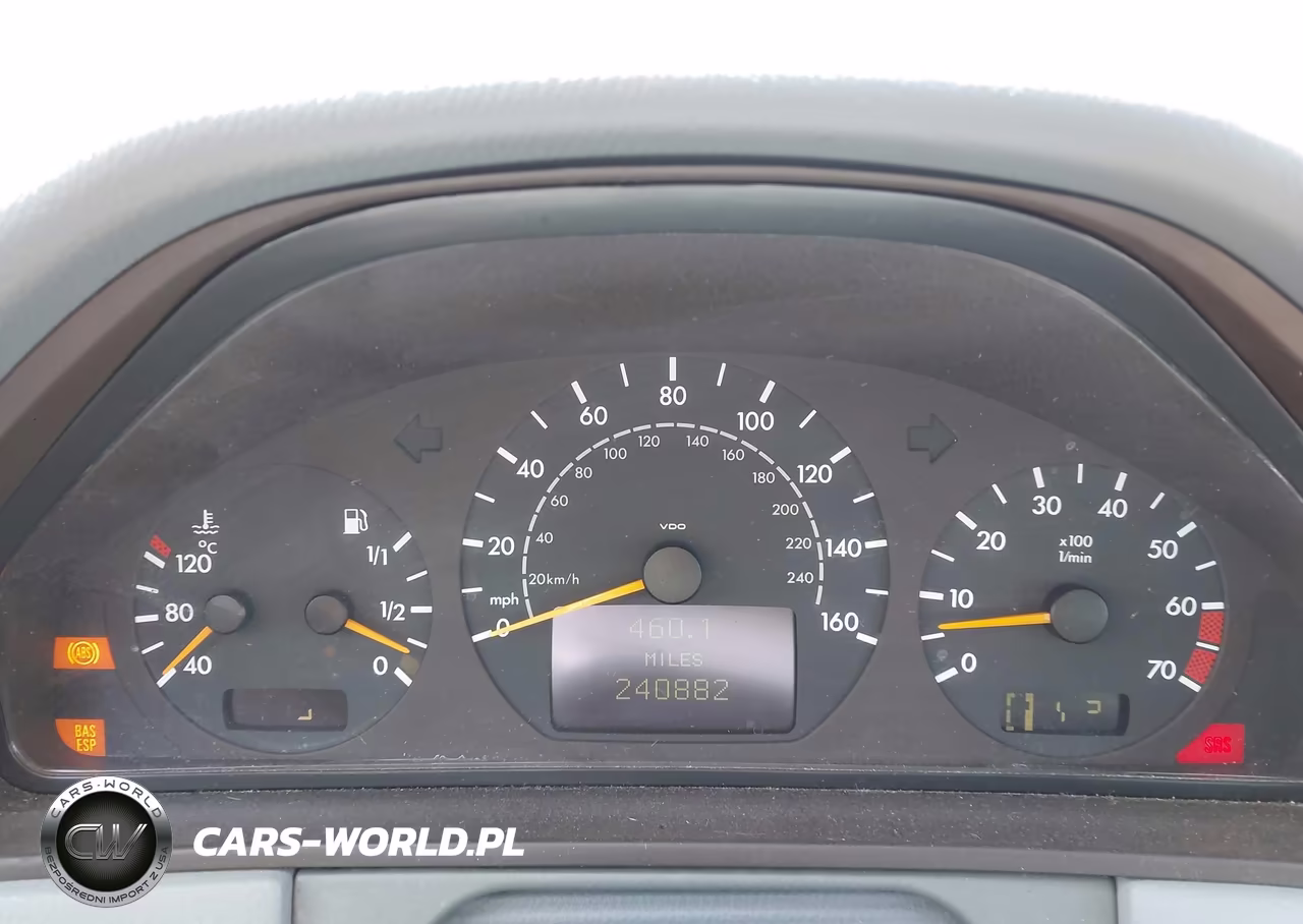 2000 Mercedes-Benz E 430 VIN:WDBJF70J8YB123130 - 7