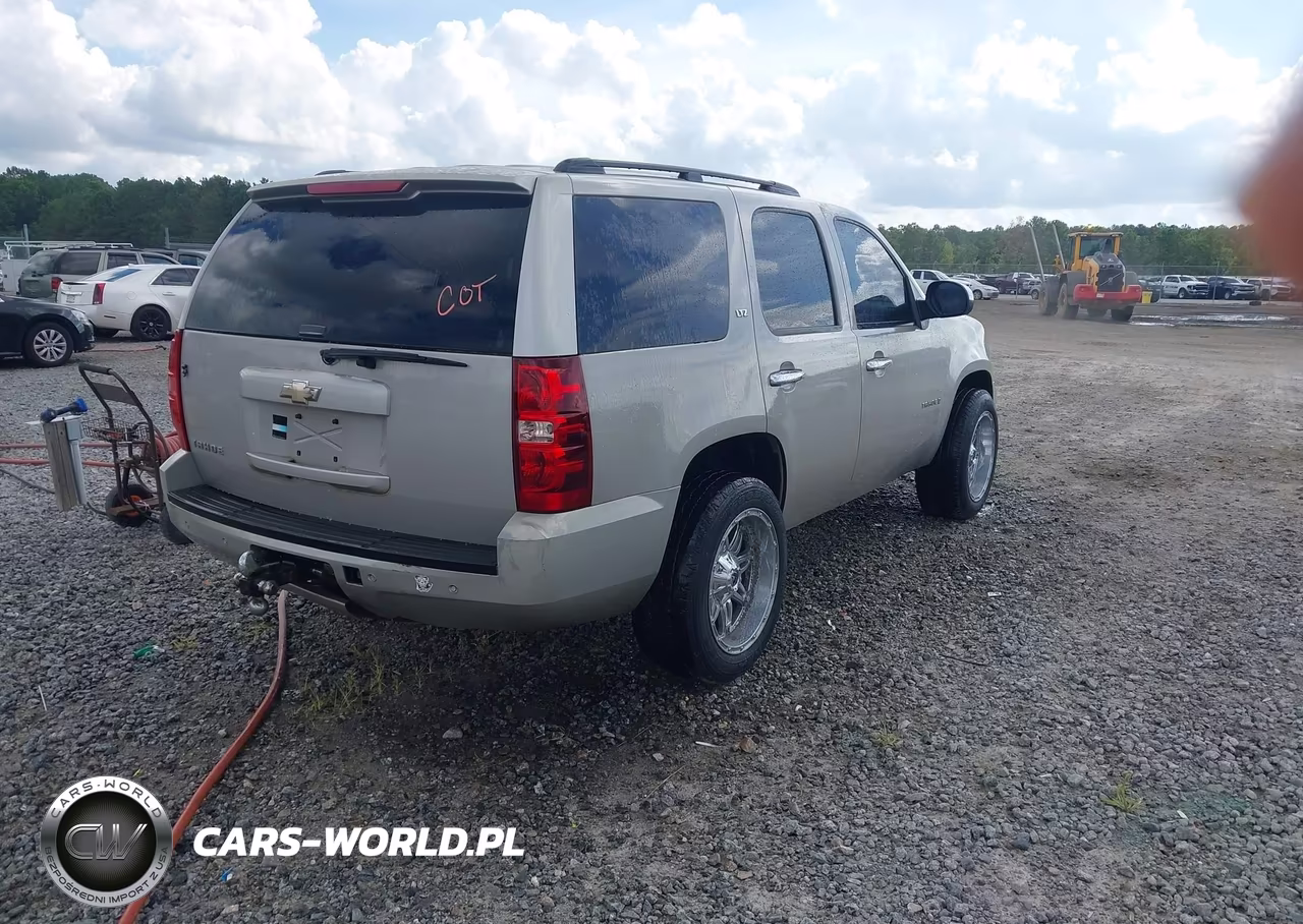 2008 Chevrolet Tahoe Ltz VIN:1GNFC13J58J177832 - 4
