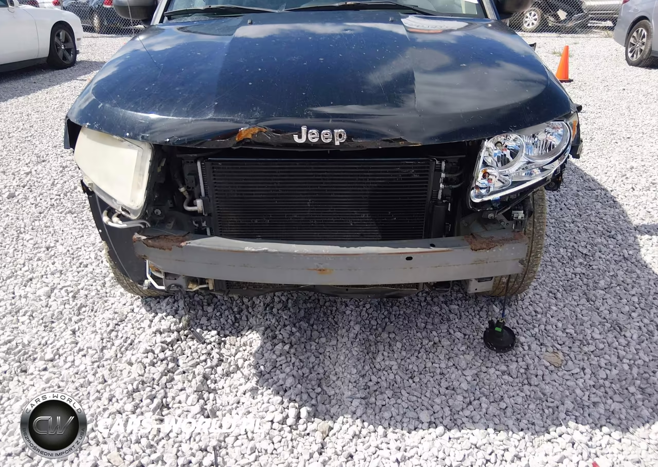 2012 Jeep Compass Latitude VIN:1C4NJCEB3CD685378 - 6