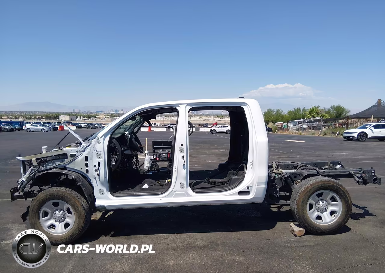 2025 Ram 1500 VIN:1C6RREGG0SN642115 - 6