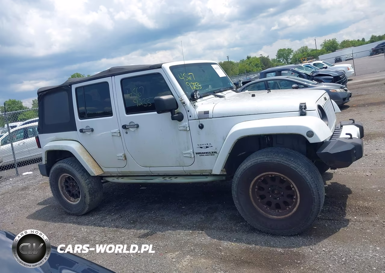 2012 Jeep Wrangler Unlimited Sahara VIN:1C4HJWEG0CL188823 - 14