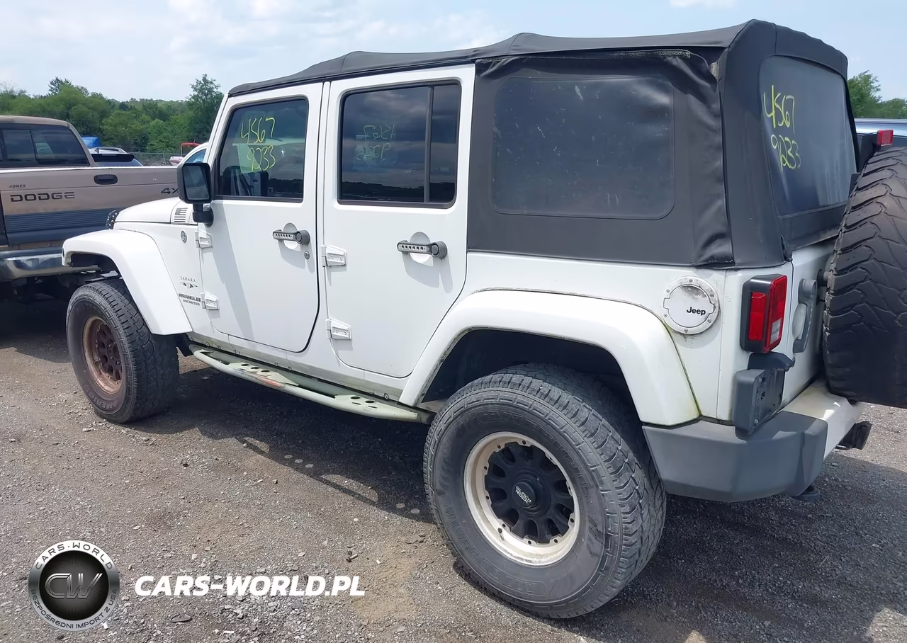 2012 Jeep Wrangler Unlimited Sahara VIN:1C4HJWEG0CL188823 - 3