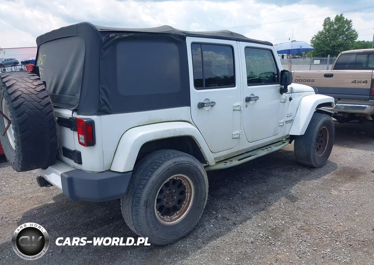 2012 Jeep Wrangler Unlimited Sahara VIN:1C4HJWEG0CL188823 - 4