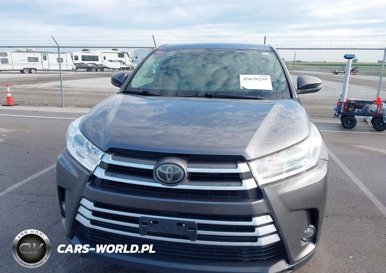 2018 Toyota Highlander Le Plus VIN:5TDBZRFH1JS486767 - 6