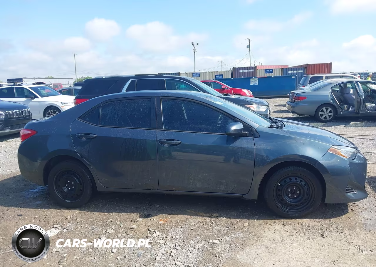 2019 Toyota Corolla Le VIN:5YFBURHE4KP938206 - 13