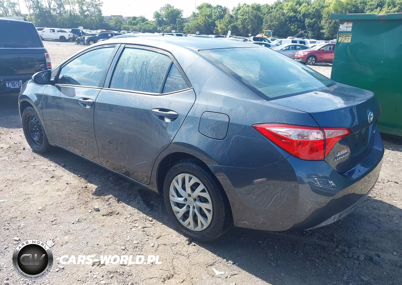 2019 Toyota Corolla Le VIN:5YFBURHE4KP938206 - 3