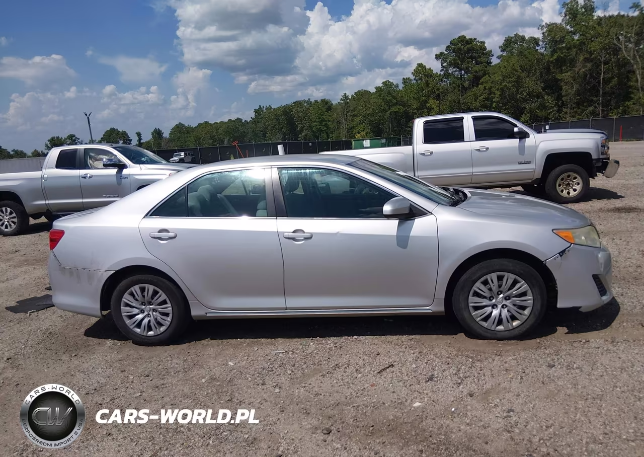 2014 Toyota Camry Le VIN:4T1BF1FKXEU367943 - 13