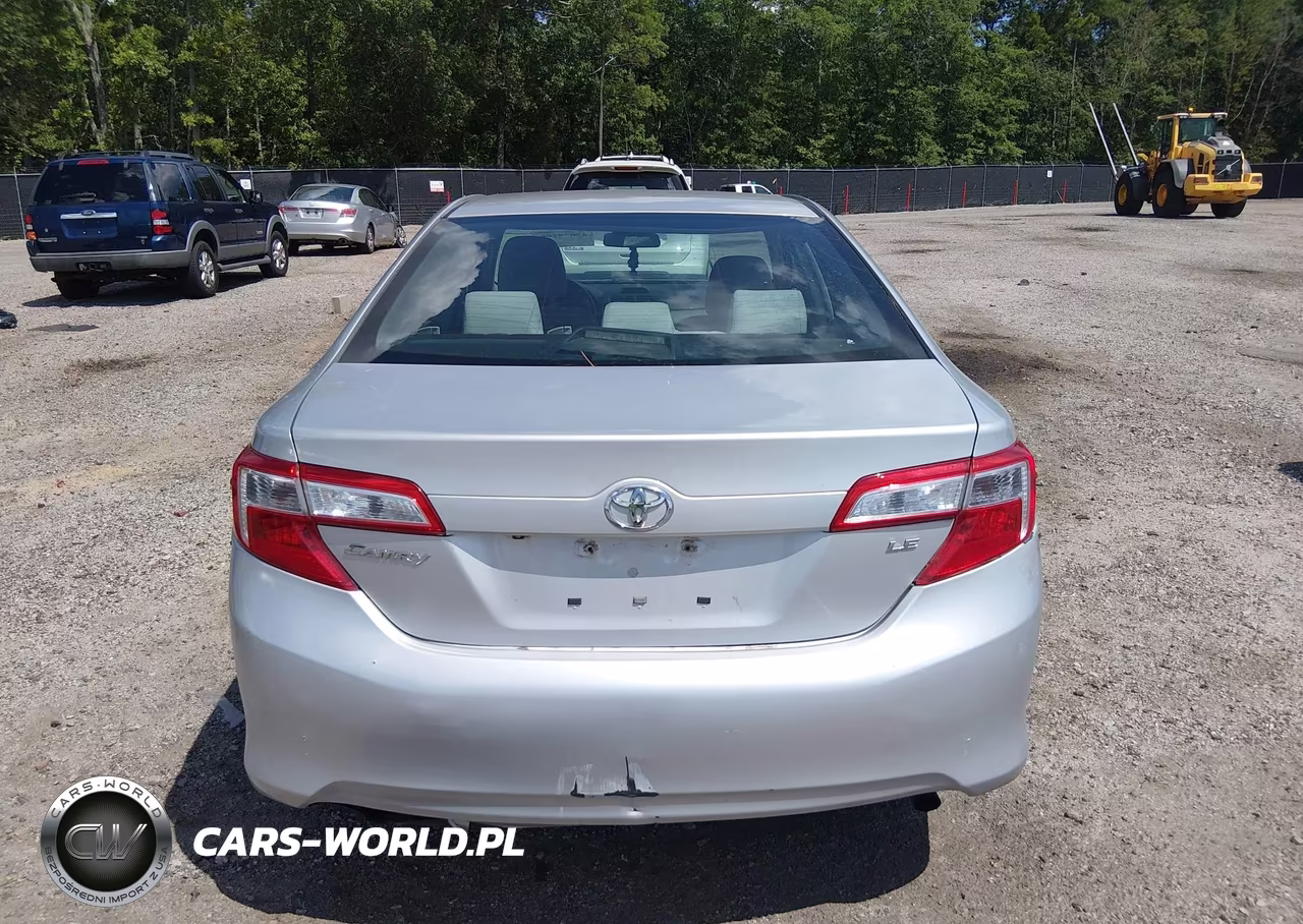 2014 Toyota Camry Le VIN:4T1BF1FKXEU367943 - 16