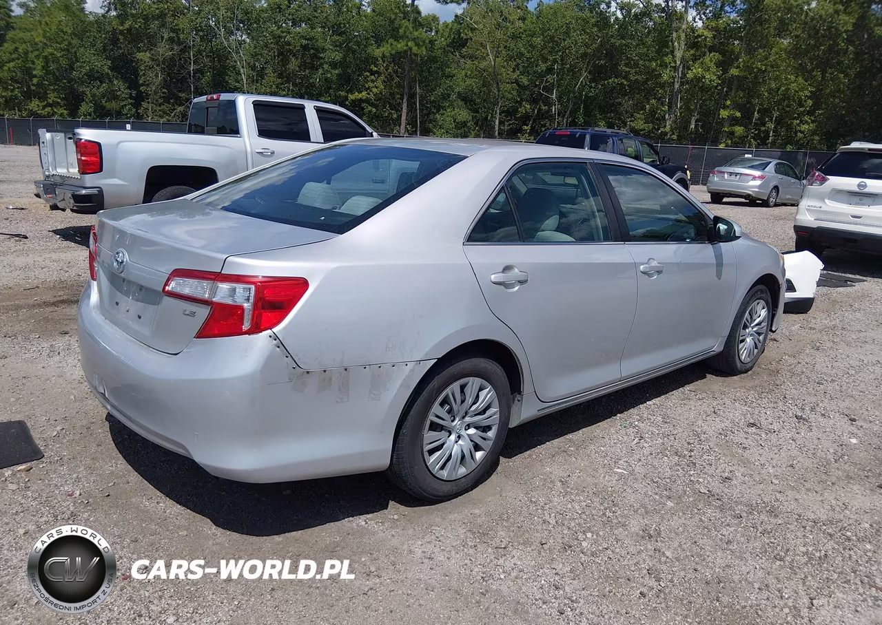 2014 Toyota Camry Le VIN:4T1BF1FKXEU367943 - 4