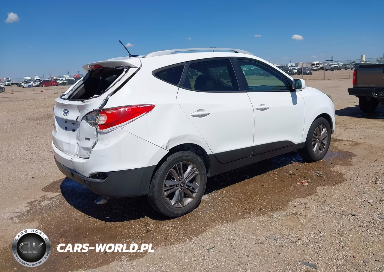 2015 Hyundai Tucson Se VIN:KM8JUCAG5FU080690 - 4