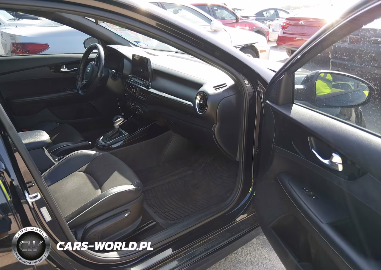 2020 Kia Forte Gt-Line VIN:3KPF34AD7LE185749 - 5