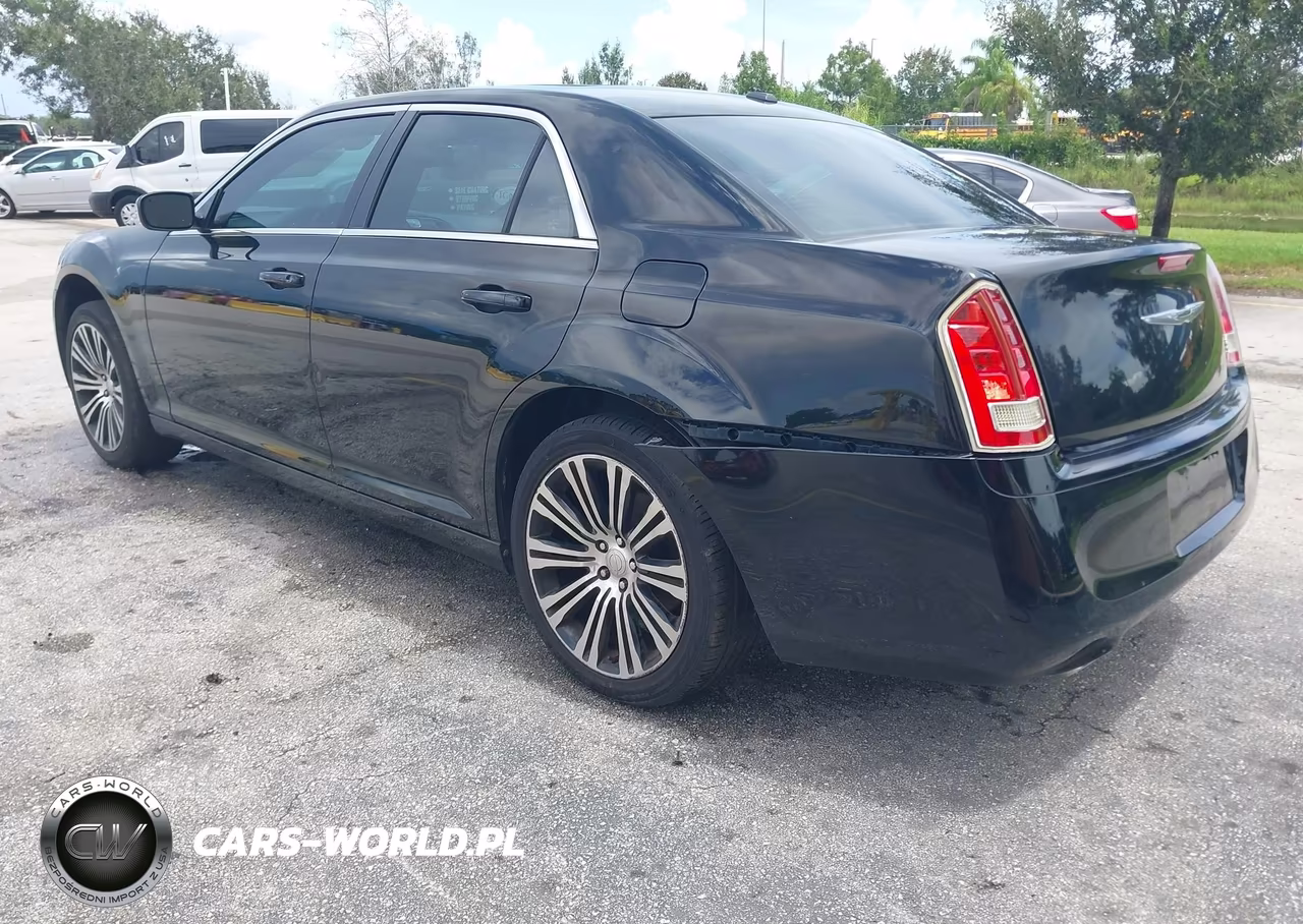 2013 Chrysler 300 300S VIN:2C3CCABGXDH707987 - 3