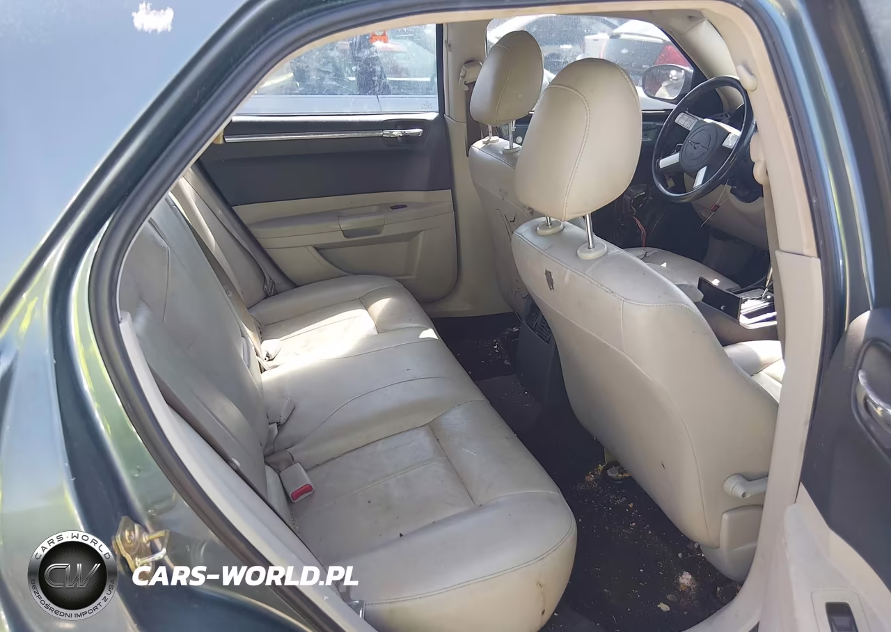 2006 Chrysler 300 Touring VIN:2C3KA53G66H231604 - 8